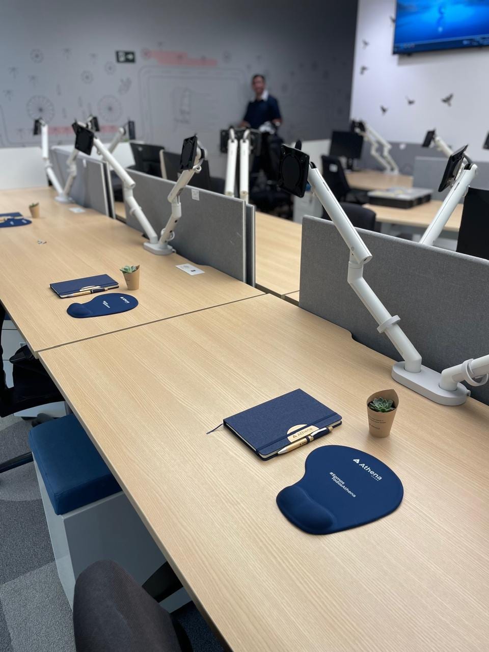 Athena Saúde Sede Administrativa — projeto residencial, comercial ou de interiores AFGM